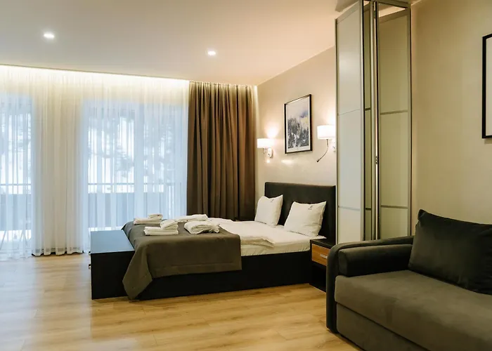 Westhills Cottage Town & Spa Буковель